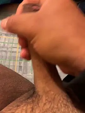 Snapshot of Luisrovers18 chatting on February 7, 2026, 8:33 am Luisrovers18 online show from February 7, 2026, 8:33 am