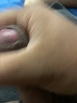 Snapshot of Luisrovers18 chatting on March 17, 2025, 11:57 pm Luisrovers18 online show from March 17, 2025, 11:57 pm