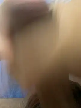 Snapshot of Luisrovers18 chatting on March 17, 2025, 5:34 am Luisrovers18 online show from March 17, 2025, 5:34 am