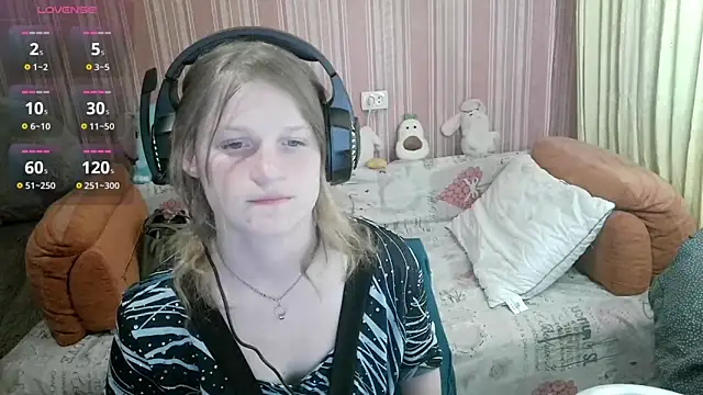 Snapshot of Kathlyn__Heath chatting on May 13, 2026, 6:48 pm Kathlyn Heath online show from May 13, 2026, 6:48 pm