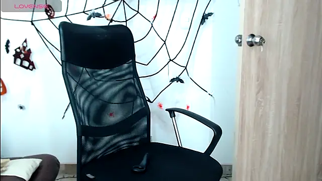 Snapshot of michacosio chatting on October 22, 2025, 5:18 am michacosio online show from October 22, 2025, 5:18 am