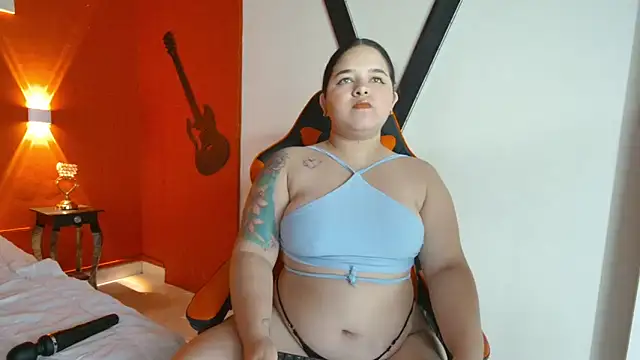 AngelitaWild  online show from November 24, 2025, 9:59 pm