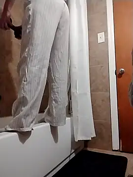 Snapshot of cammyquart chatting on March 3, 2025, 11:56 pm cammyquart online show from March 3, 2025, 11:56 pm