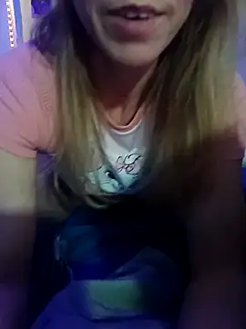 Snapshot of cammyquart chatting on November 6, 2025, 1:31 am cammyquart online show from November 6, 2025, 1:31 am