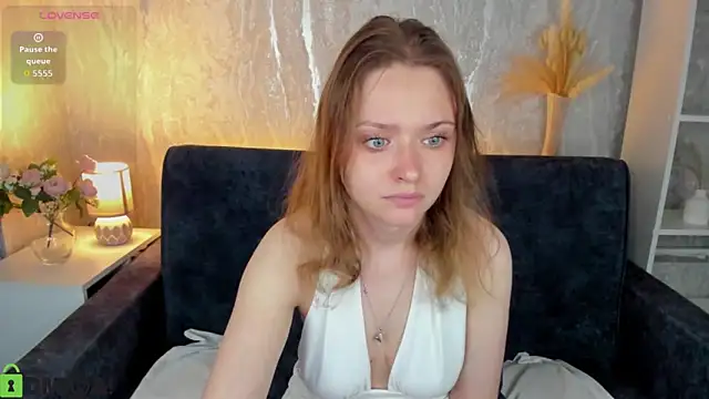 Snapshot of Linda_Bryant chatting on June 10, 2026, 12:56 am Linda Bryant online show from June 10, 2026, 12:56 am