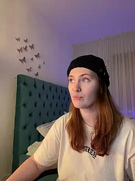 Snapshot of _Chlo__e chatting on February 4, 2025, 4:26 am Chlo e online show from February 4, 2025, 4:26 am