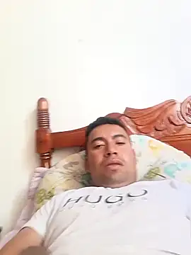 Snapshot of Diego_leon27 chatting on February 18, 2025, 3:31 pm Diego leon27 online show from February 18, 2025, 3:31 pm