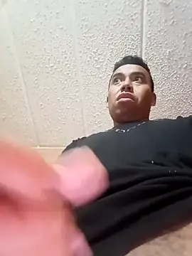 Snapshot of Diego_leon27 chatting on October 10, 2025, 2:12 am Diego leon27 online show from October 10, 2025, 2:12 am