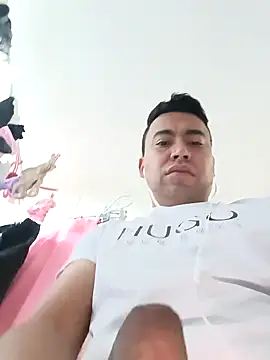 Snapshot of Diego_leon27 chatting on January 20, 2025, 10:37 pm Diego leon27 online show from January 20, 2025, 10:37 pm