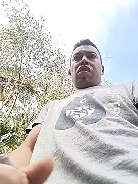 Snapshot of Diego_leon27 chatting on November 11, 2025, 2:12 pm Diego leon27 online show from November 11, 2025, 2:12 pm