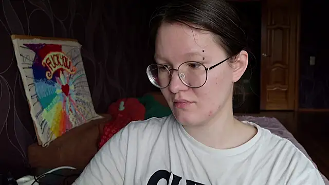 Snapshot of MiriamOr chatting on November 1, 2025, 7:57 am MiriamOr online show from November 1, 2025, 7:57 am