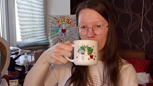 Snapshot of MiriamOr chatting on October 11, 2025, 7:53 am MiriamOr online show from October 11, 2025, 7:53 am