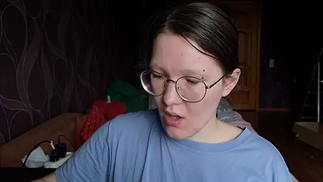 Snapshot of MiriamOr chatting on October 27, 2025, 8:04 am MiriamOr online show from October 27, 2025, 8:04 am