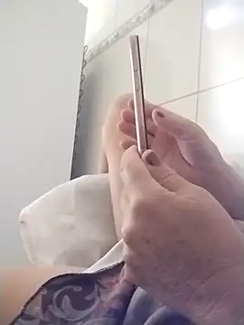 Snapshot of mariy522 chatting on October 19, 2025, 1:14 pm mariy522 online show from October 19, 2025, 1:14 pm