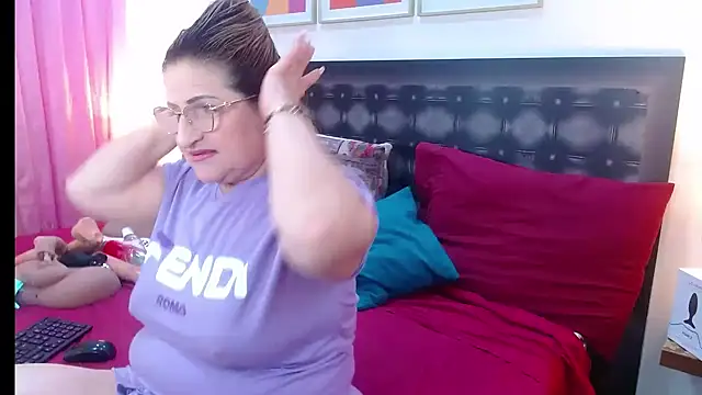 Snapshot of sandra_20 chatting on July 4, 2026, 10:10 am sandra 20 online show from July 4, 2026, 10:10 am