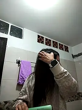 Mia Hampton online show from February 13, 2026, 1:00 pm