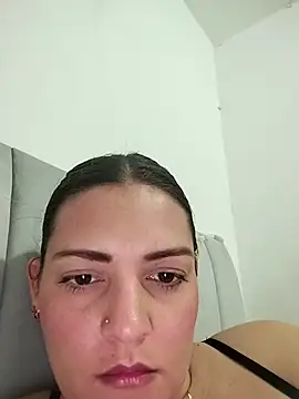 Snapshot of Mia_Hampton chatting on May 15, 2026, 6:39 pm Mia Hampton online show from May 15, 2026, 6:39 pm