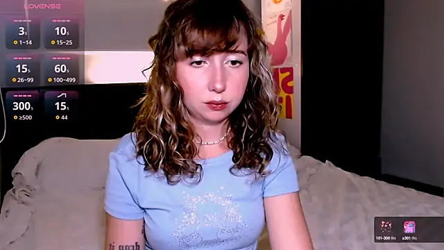 Snapshot of Cosmo_Riri chatting on October 17, 2025, 12:29 pm Cosmo Riri online show from October 17, 2025, 12:29 pm