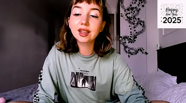 Snapshot of Cosmo_Riri chatting on January 1, 2025, 5:11 am Cosmo Riri online show from January 1, 2025, 5:11 am