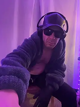 Randolphlancaster online show from February 9, 2025, 9:47 am