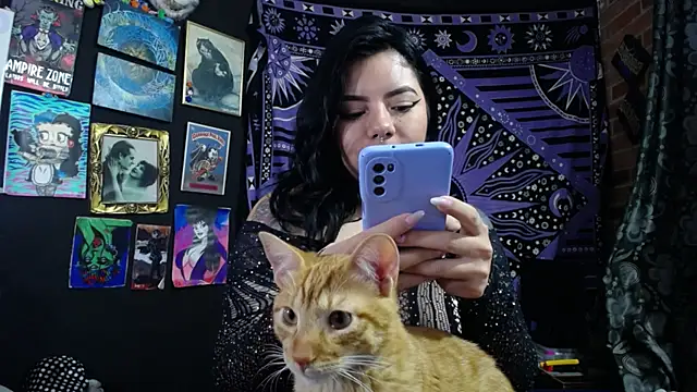 Snapshot of Yourmadame_P chatting on April 23, 2026, 4:08 am Yourmadame P online show from April 23, 2026, 4:08 am