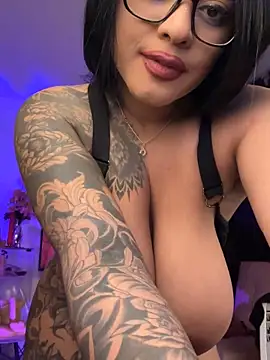 Snapshot of monroe_777 chatting on February 9, 2025, 6:11 am monroe 777 online show from February 9, 2025, 6:11 am