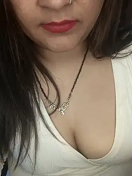 Snapshot of Indian_hotmilfs chatting on January 14, 2025, 8:37 pm Indian hotmilfs online show from January 14, 2025, 8:37 pm