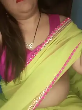 Snapshot of Indian_hotmilfs chatting on January 6, 2025, 6:20 pm Indian hotmilfs online show from January 6, 2025, 6:20 pm