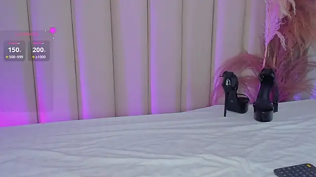 Snapshot of sam_phillipss chatting on March 17, 2026, 12:02 am sam phillipss online show from March 17, 2026, 12:02 am