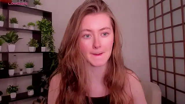 KateCuddle online show from December 23, 2025, 2:33 am