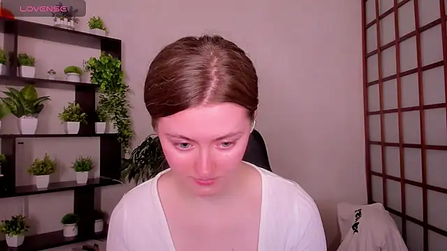 Snapshot of KateCuddle chatting on May 8, 2026, 2:26 am KateCuddle online show from May 8, 2026, 2:26 am