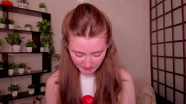 Snapshot of KateCuddle chatting on April 27, 2026, 2:53 am KateCuddle online show from April 27, 2026, 2:53 am