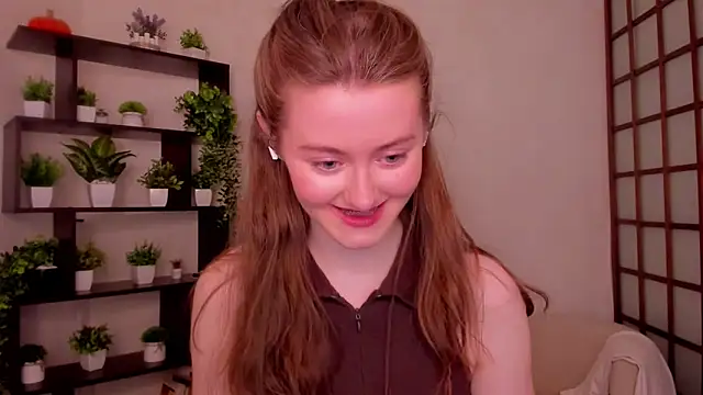 Snapshot of KateCuddle chatting on April 29, 2026, 3:21 am KateCuddle online show from April 29, 2026, 3:21 am