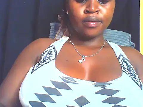 Snapshot of EboniesBelle chatting on May 2, 2026, 6:07 am EboniesBelle online show from May 2, 2026, 6:07 am