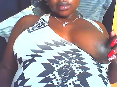 Snapshot of EboniesBelle chatting on April 30, 2026, 7:32 pm EboniesBelle online show from April 30, 2026, 7:32 pm
