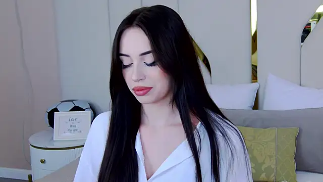 Betty Bridge online show from July 22, 2026, 3:19 am
