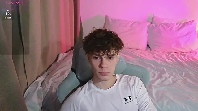 Snapshot of cute_thomas chatting on March 25, 2026, 5:56 pm cute thomas online show from March 25, 2026, 5:56 pm