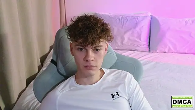 Snapshot of cute_thomas chatting on October 18, 2025, 7:27 pm cute thomas online show from October 18, 2025, 7:27 pm