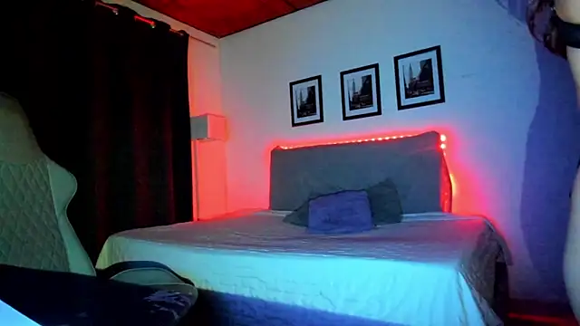 sofimendoza online show from October 16, 2025, 8:55 am