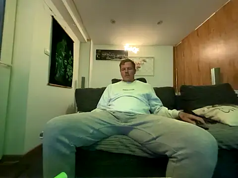 Snapshot of steveindahouse chatting on September 26, 2025, 12:34 pm steveindahouse online show from September 26, 2025, 12:34 pm