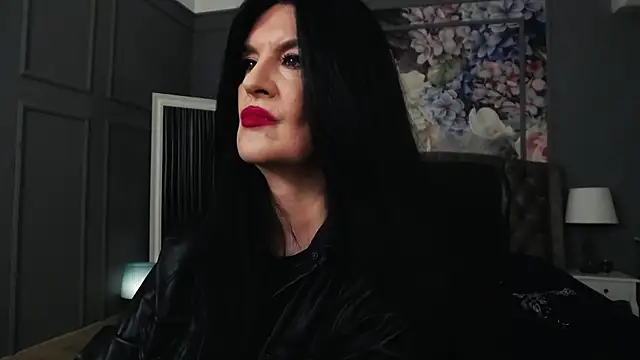 Snapshot of DomMelissaW chatting on October 20, 2025, 7:47 pm DomMelissaW online show from October 20, 2025, 7:47 pm