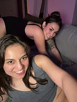 LeaGambit   online show from February 7, 2025, 9:47 am