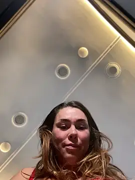 LeaGambit   online show from December 31, 2024, 7:07 pm