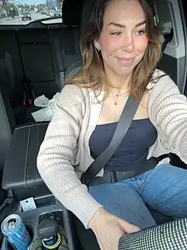 Snapshot of LeaGambit__ chatting on February 20, 2026, 4:31 pm LeaGambit online show from February 20, 2026, 4:31 pm