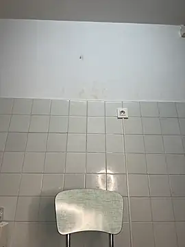 Snapshot of sharik-browns chatting on October 15, 2025, 8:39 pm sharik-browns online show from October 15, 2025, 8:39 pm