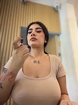 Snapshot of clarachanelricek chatting on November 11, 2025, 7:08 pm clarachanelricek online show from November 11, 2025, 7:08 pm