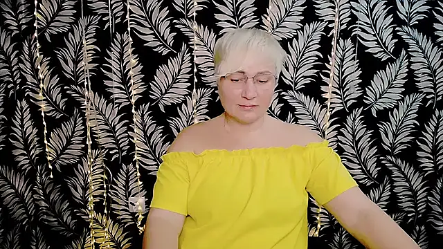 Snapshot of Olivia_playful chatting on February 26, 2026, 12:27 pm Olivia playful online show from February 26, 2026, 12:27 pm