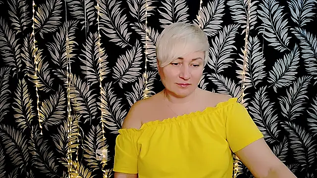 Snapshot of Olivia_playful chatting on February 13, 2026, 12:38 pm Olivia playful online show from February 13, 2026, 12:38 pm