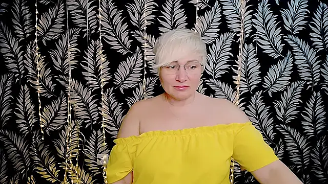 Snapshot of Olivia_playful chatting on March 15, 2026, 12:45 pm Olivia playful online show from March 15, 2026, 12:45 pm