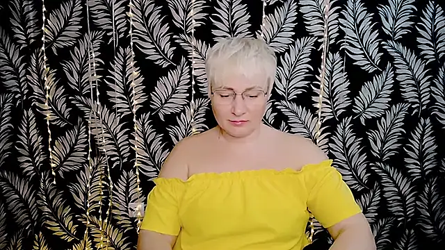 Snapshot of Olivia_playful chatting on March 20, 2026, 12:17 pm Olivia playful online show from March 20, 2026, 12:17 pm